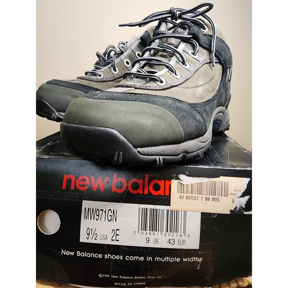 New Balance 971 Mens Hiking Boots Green Black Wide 2E MW971GN Trail Shoes - Picture 7 of 9